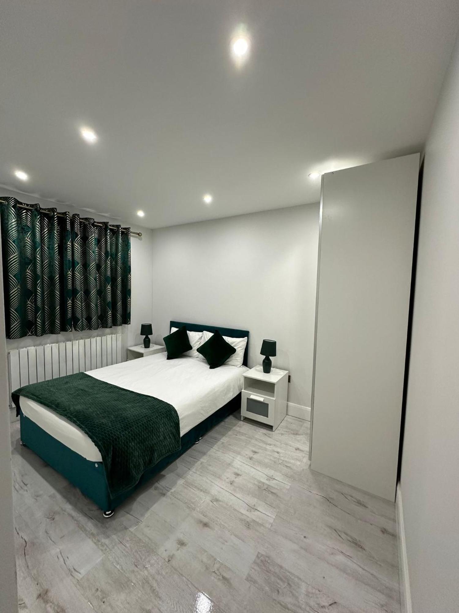 Luxury House Apartment Greenford  Luaran gambar